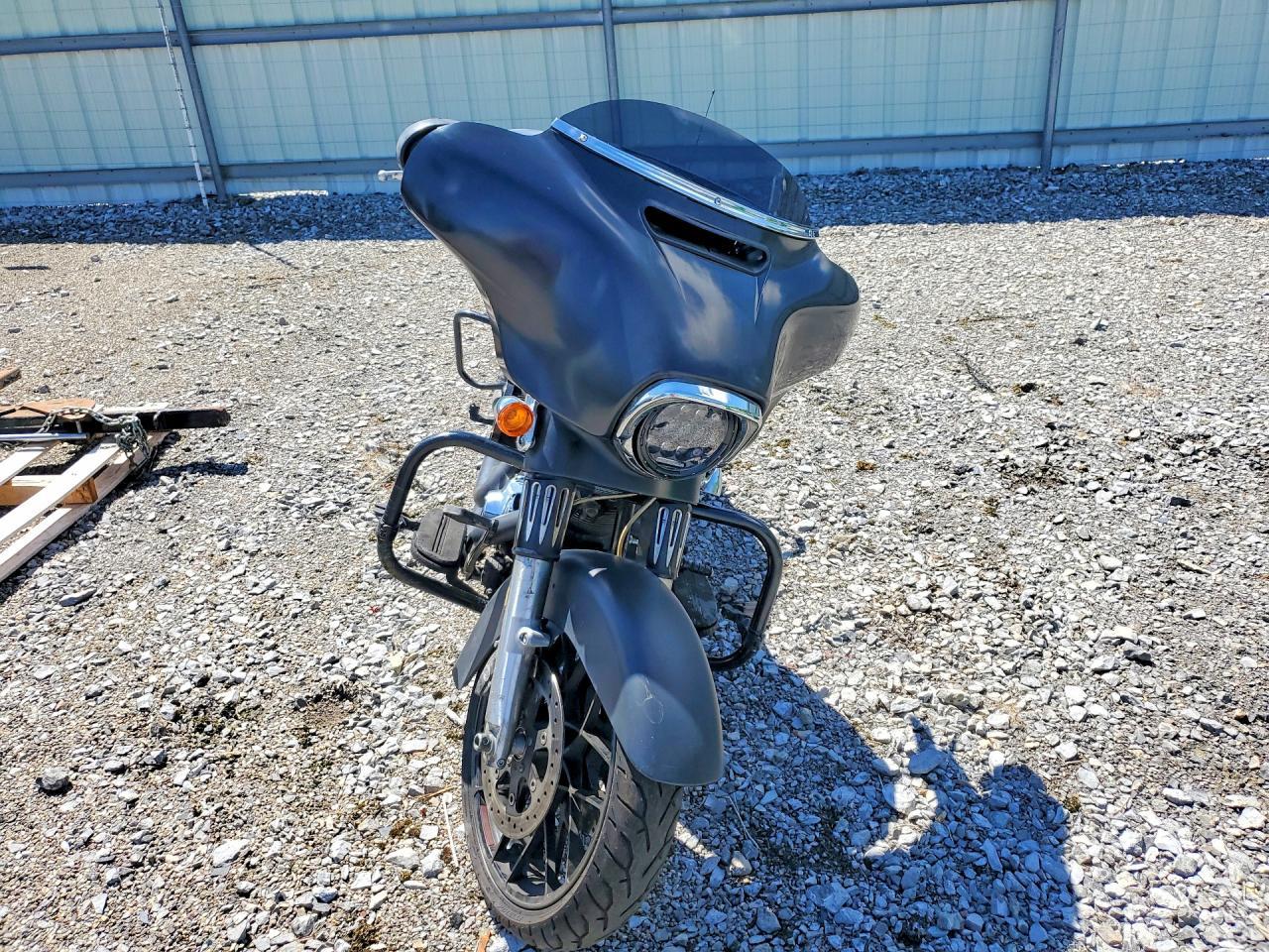 2014 Harley-Davidson Flhxs Street Glide Special - Image 2