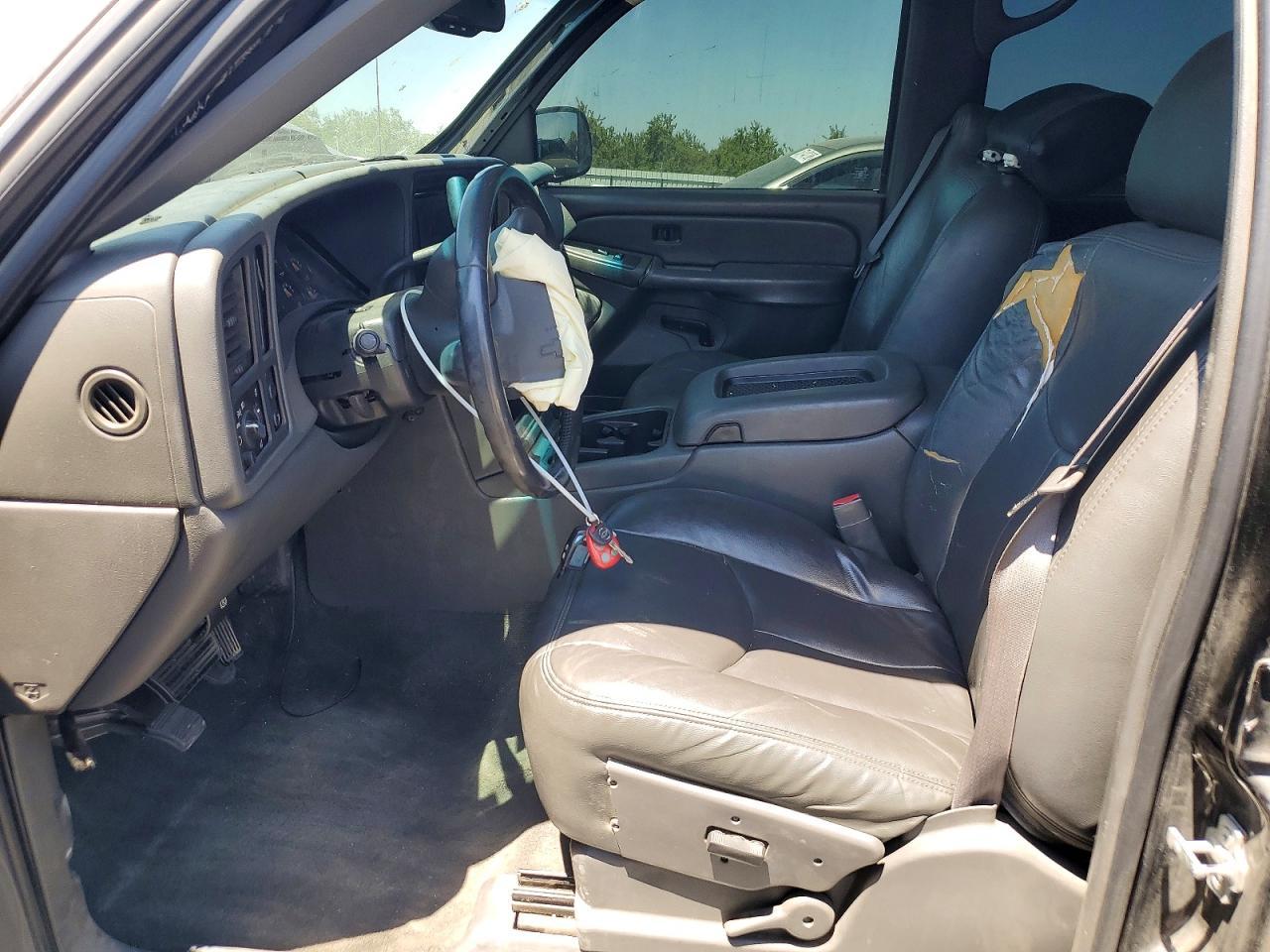 2004 Chevrolet Silverado C1500 - Image 7