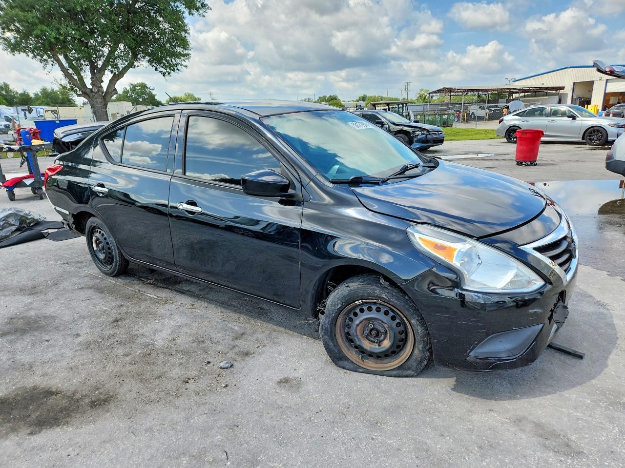 2017 Nissan Versa 1.6 Sv - Фото 4