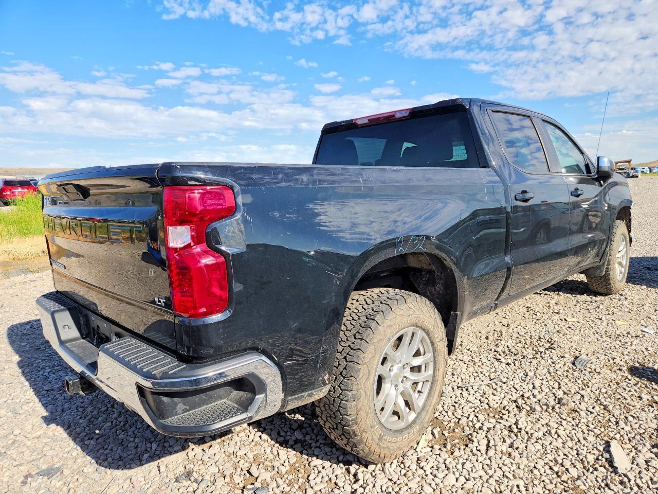2022 Chevrolet Silverado Ltd K1500 Lt - Image 3