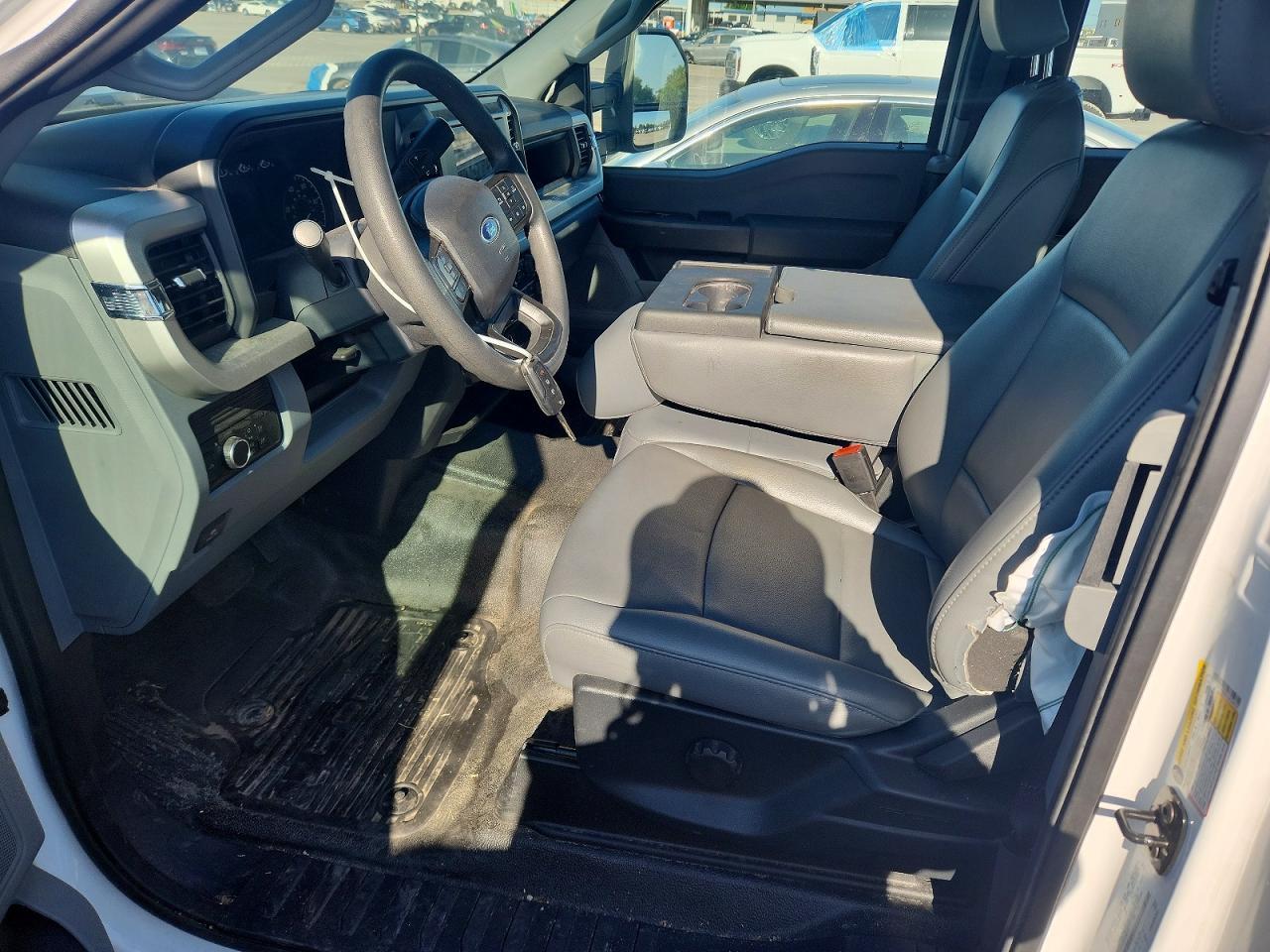 2025 Ford F250 Super Duty - Image 7