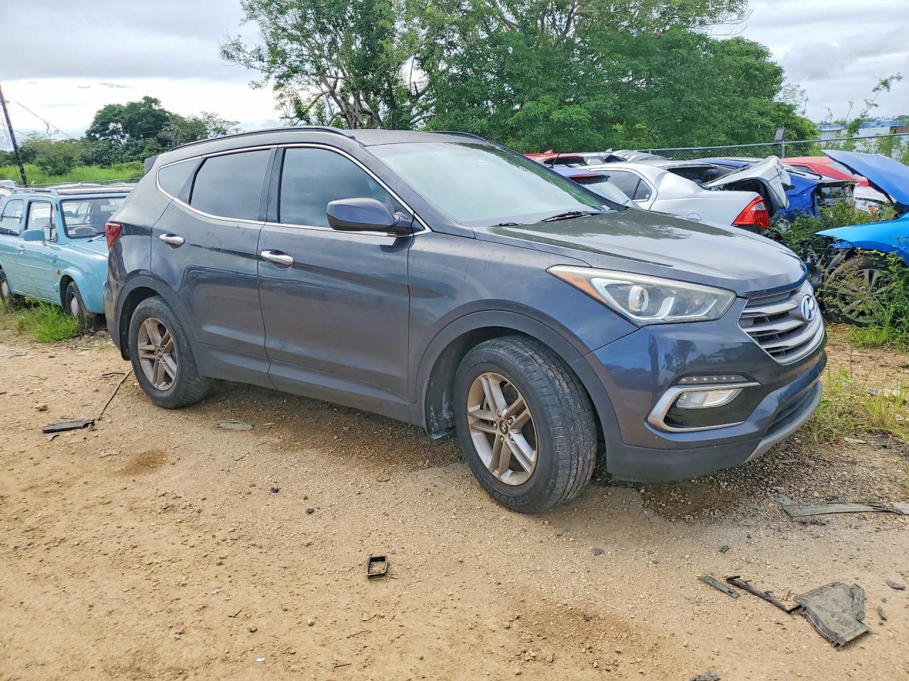 2017 Hyundai Santa Fe Sport 2.4L - Image 4