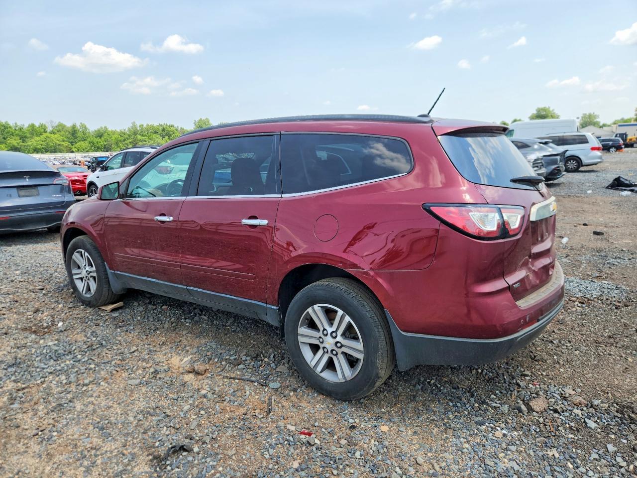 2015 Chevrolet Traverse Lt - Image 2