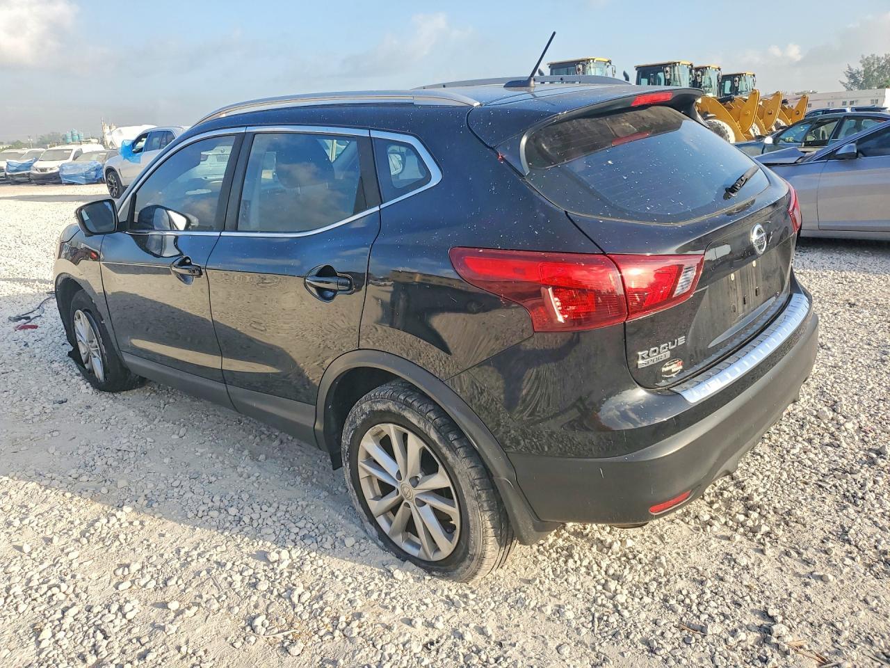 2018 Nissan Rogue Sport Sv - Фото 2