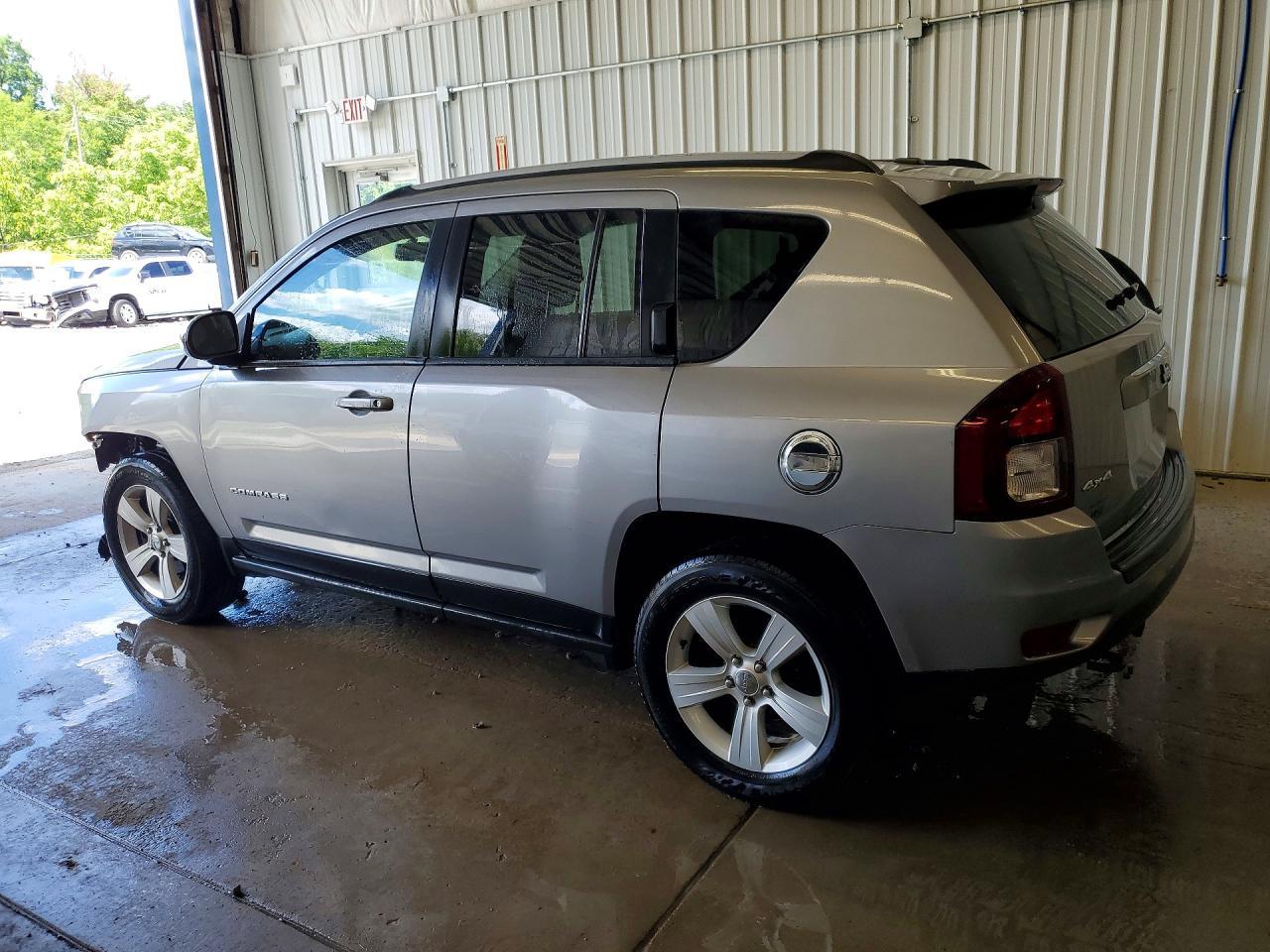 2016 Jeep Compass Latitude - Image 2