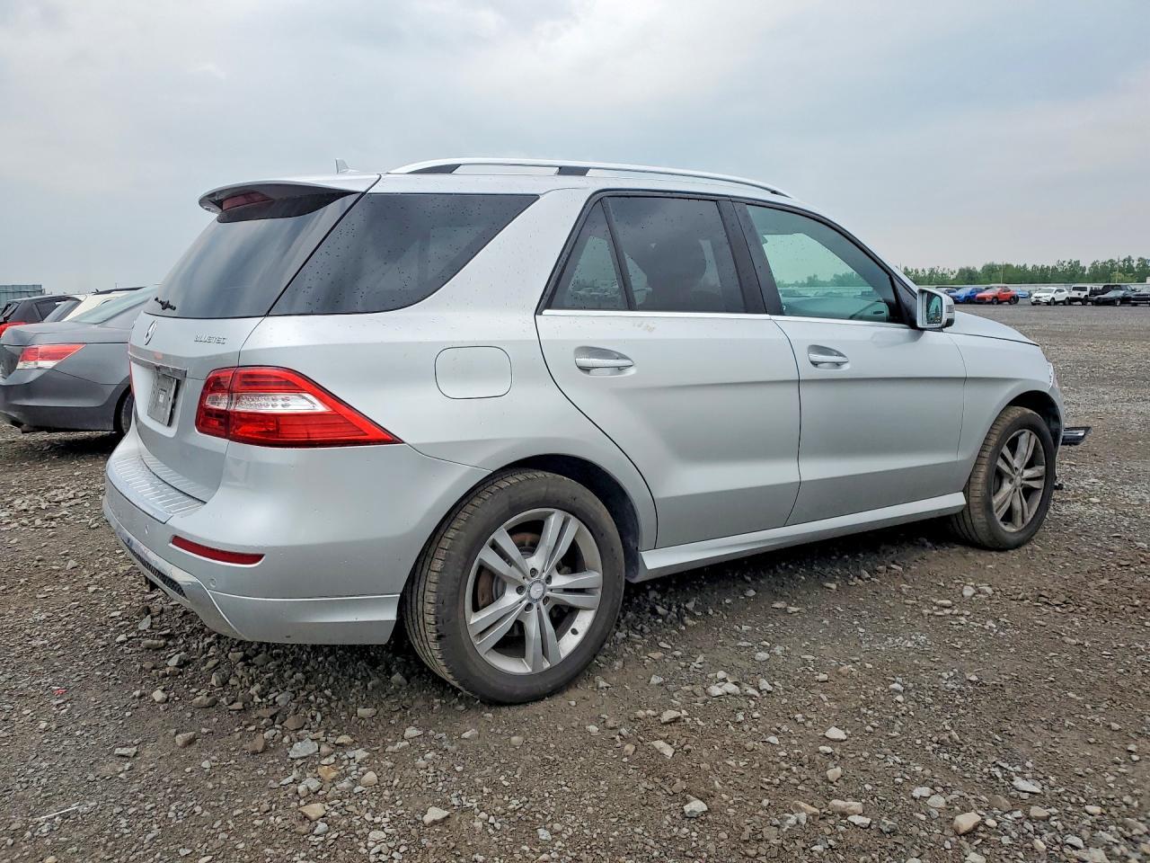 2015 Mercedes-Benz Ml 350 Bluetec - Image 3