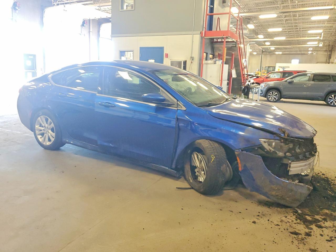 2016 Chrysler 200 Limited - Image 4