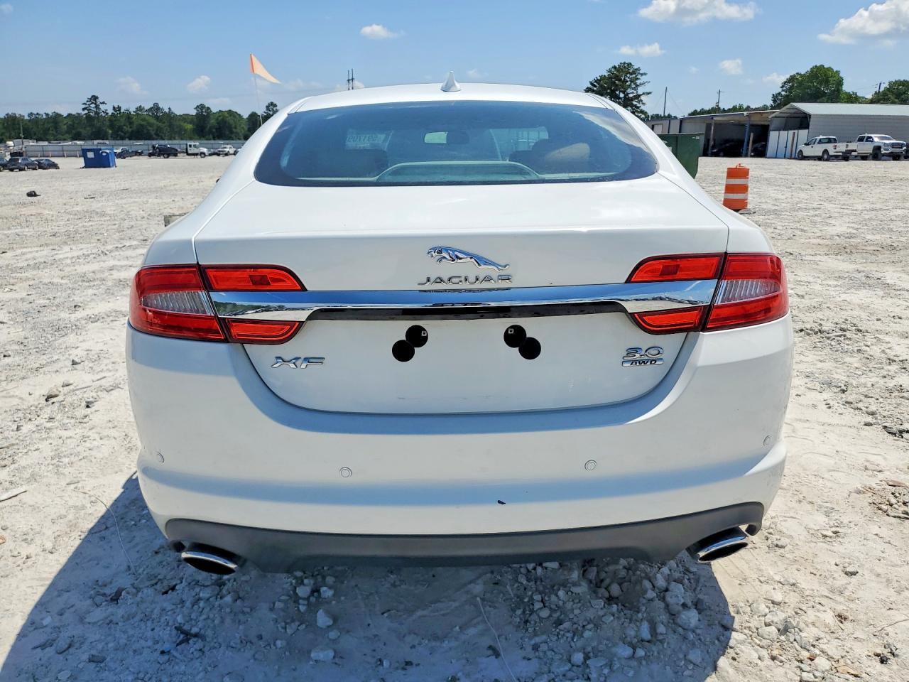 2014 Jaguar Xf - Image 6