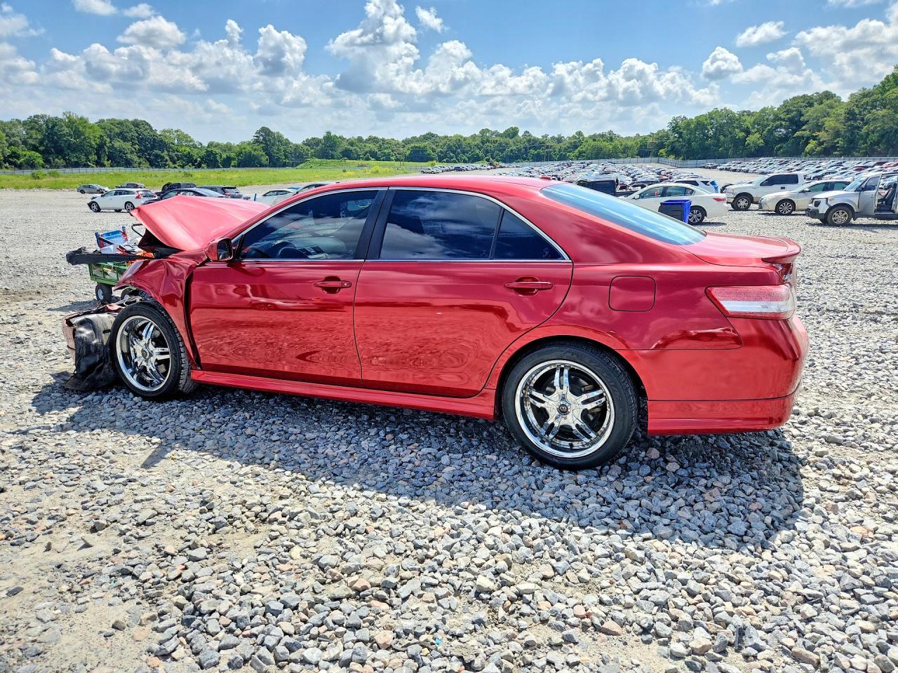 2011 Toyota Camry Se - Фото 2