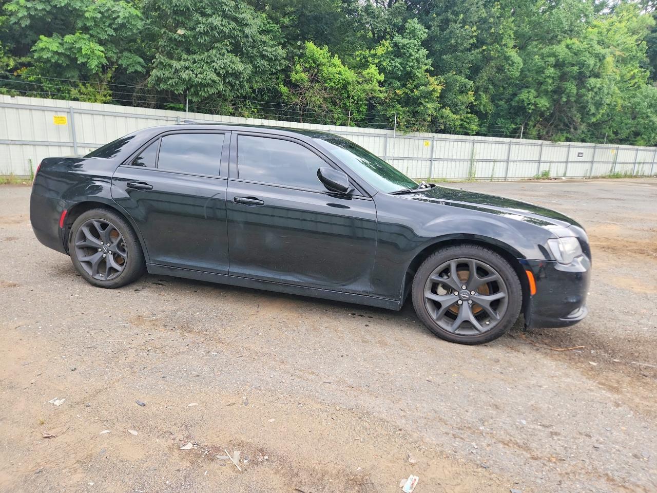 2022 Chrysler 300 S - Фото 4