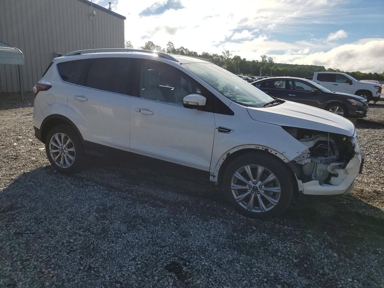2017 Ford Escape - Фото 4