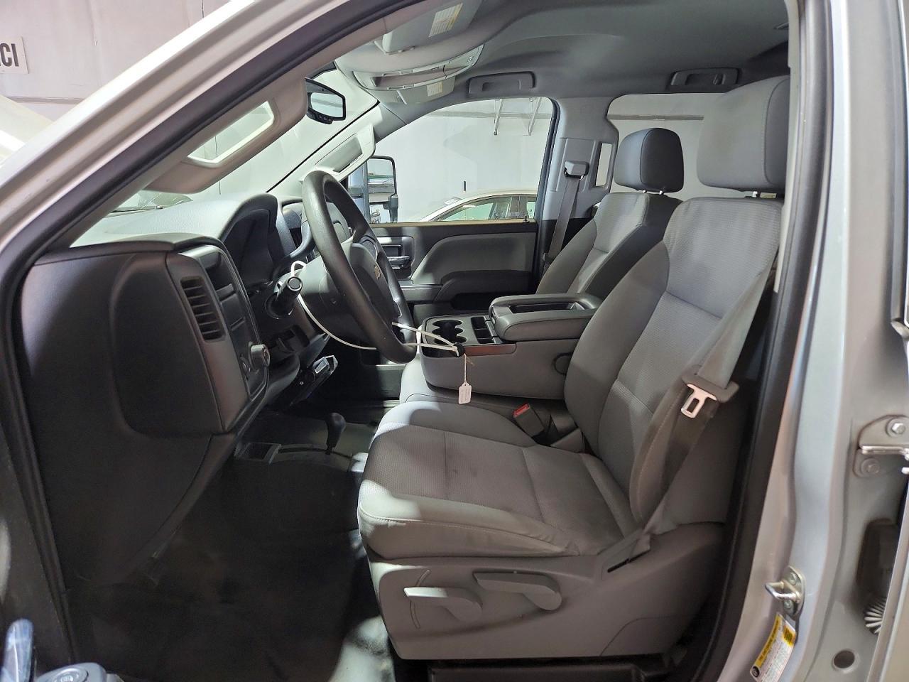 2016 Chevrolet Silverado K2500 Heavy Duty - Image 7