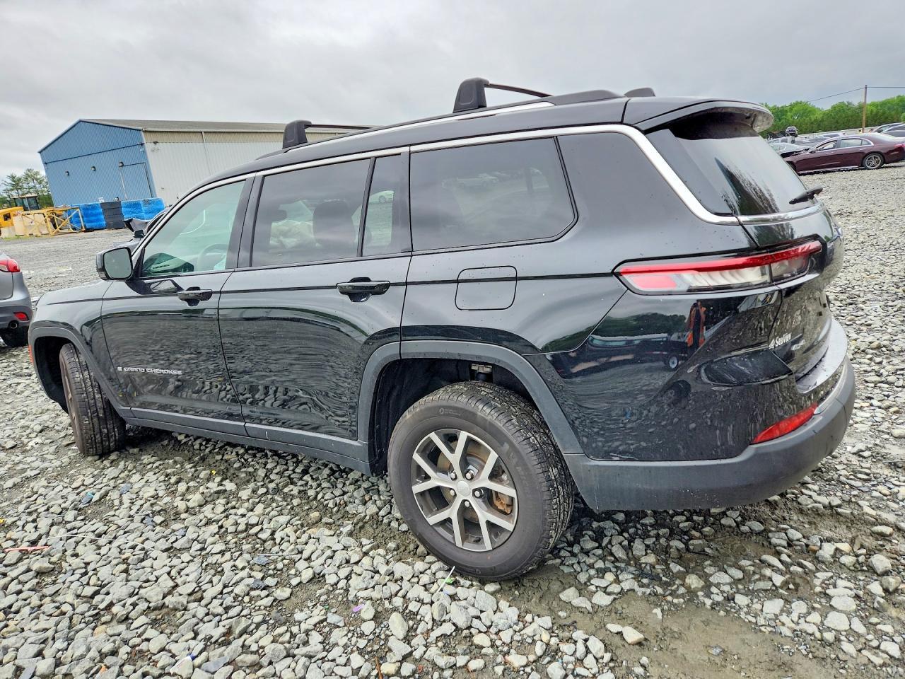 2023 Jeep Grand Cherokee L Limited - Image 2