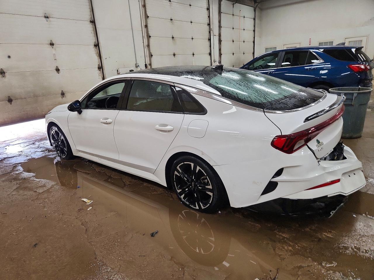 2023 Kia K5 Gt Line - Фото 2