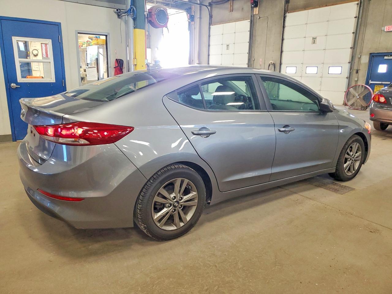 2018 Hyundai Elantra Value Edition - Фото 3