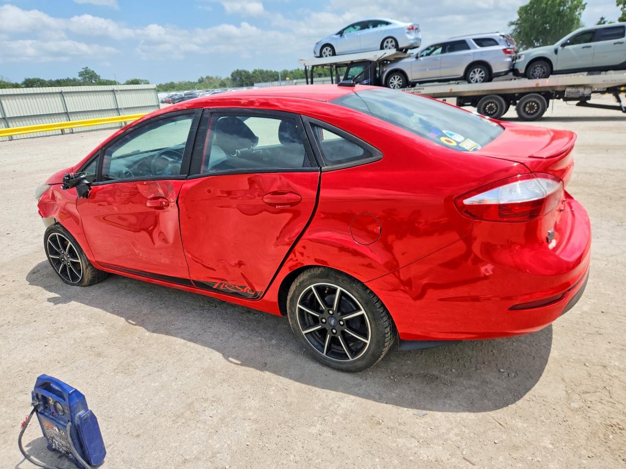 2015 Ford Fiesta Se - Фото 2