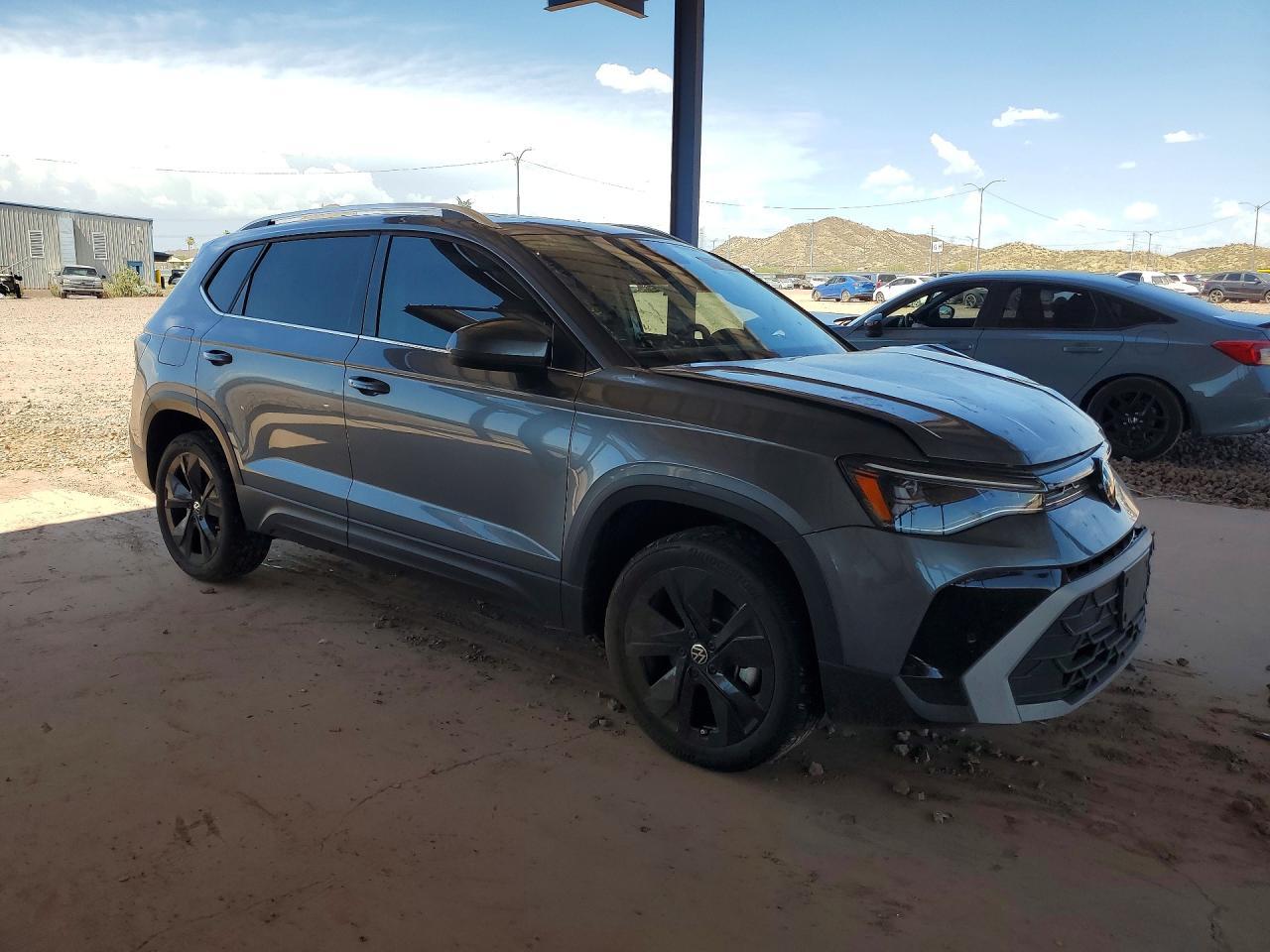 2025 Volkswagen Taos Se - Фото 4