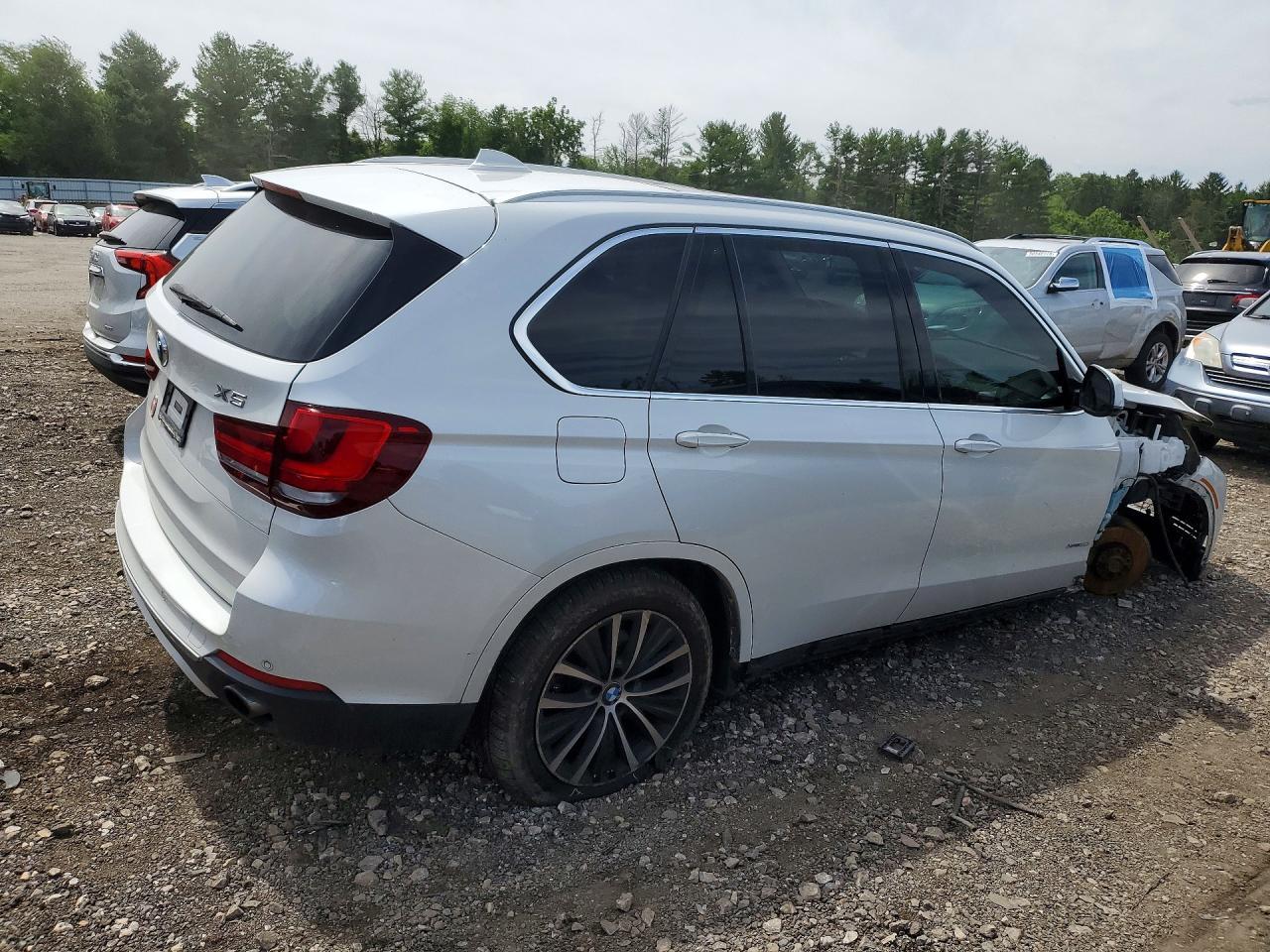 2016 BMW X5 xDrive35I - Фото 3