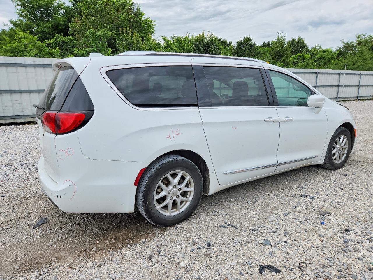 2020 Chrysler Pacifica Touring L - Фото 3