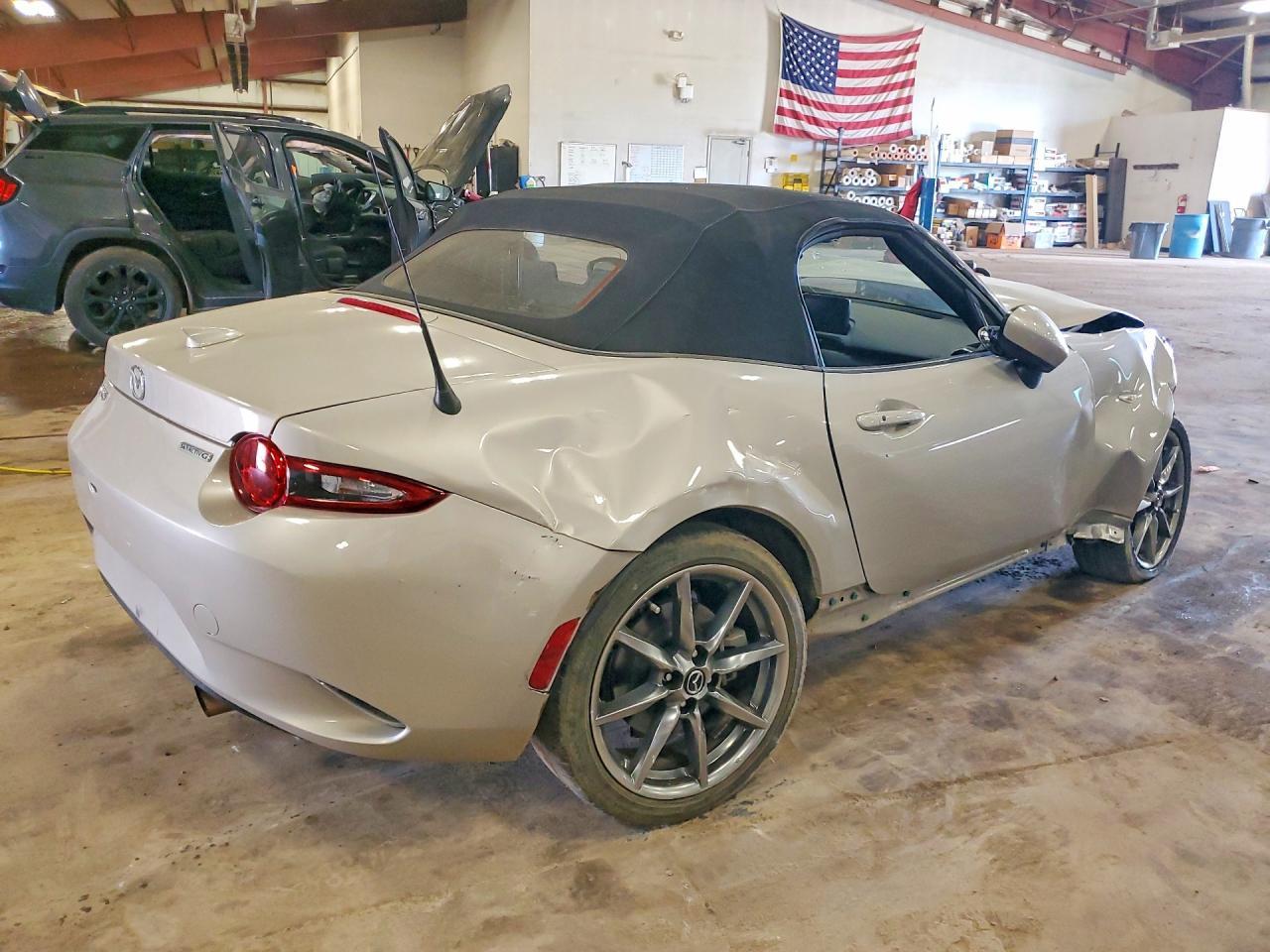 2023 Mazda Mx-5 Miata Grand Touring - Image 3