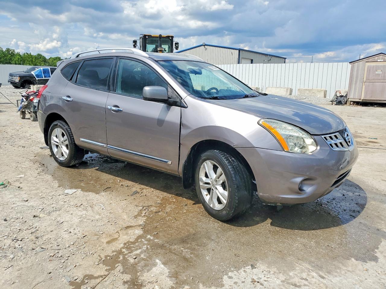 2012 Nissan Rogue S/Sv - Image 4