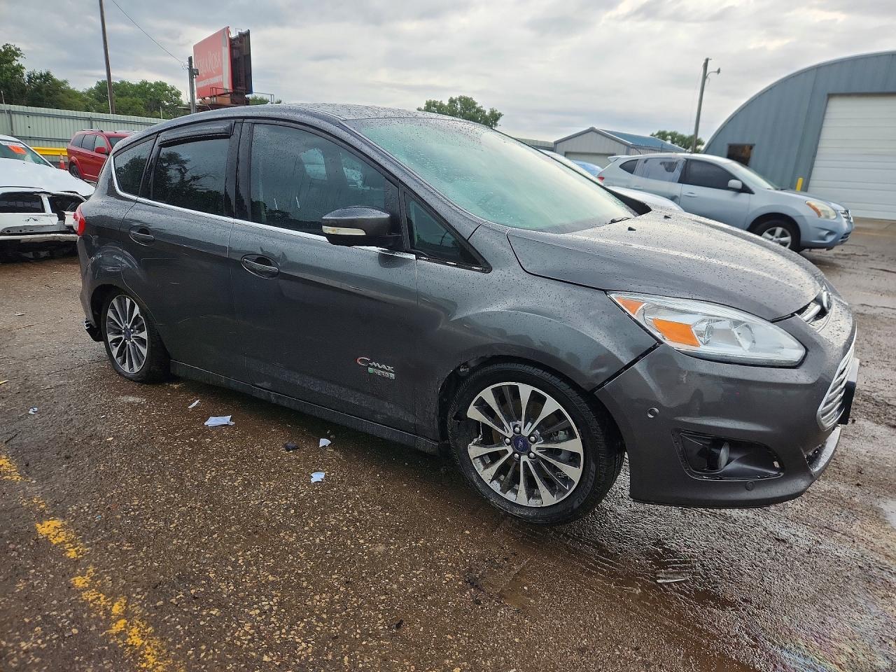 2017 Ford C-Max Titanium - Image 4