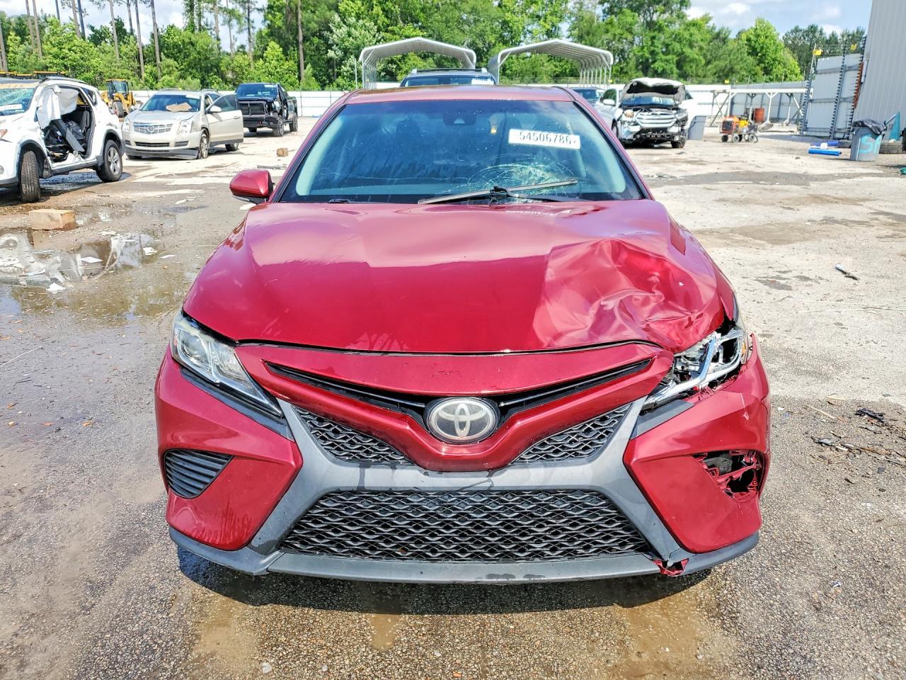 2018 Toyota Camry Se - Image 5