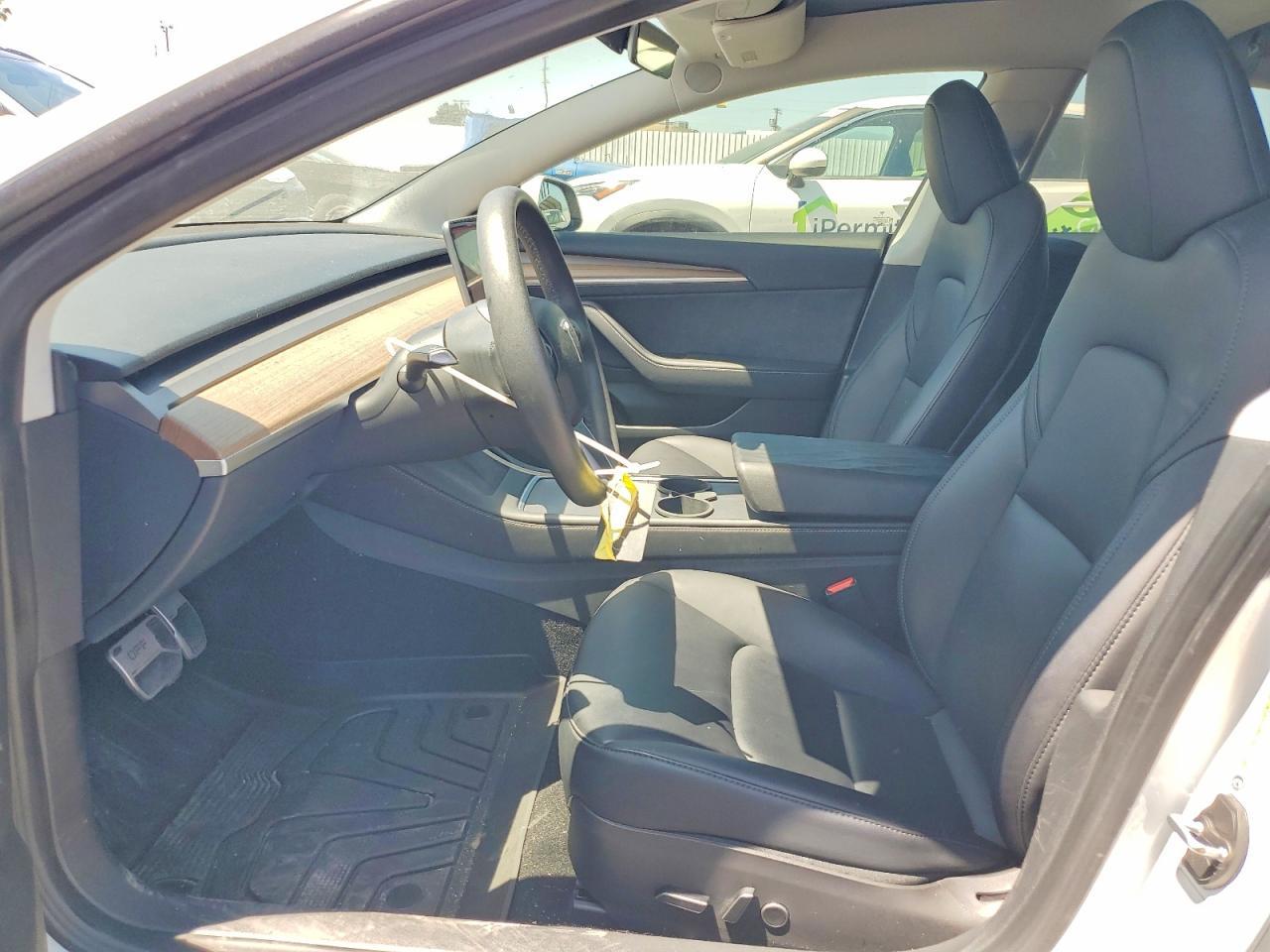 2023 Tesla Model 3 - Фото 7