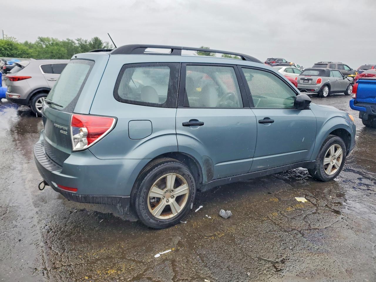 2010 Subaru Forester Xs - Image 3