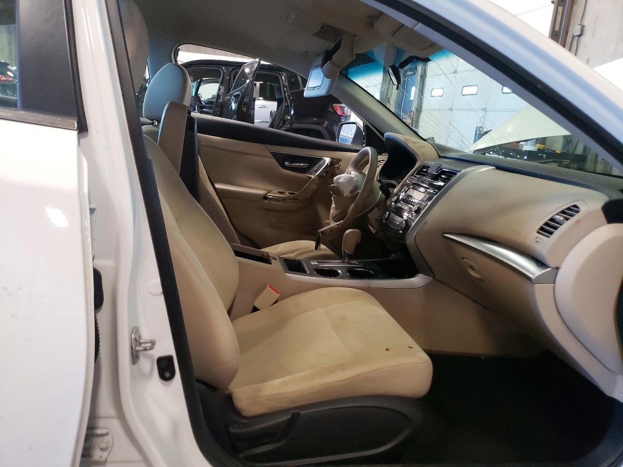2015 Nissan Altima 2.5 S - Image 7