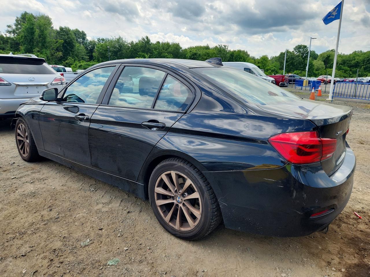 2016 BMW 320 Xi - Фото 2