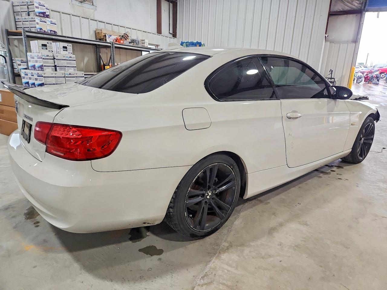 2011 BMW 328 I - Фото 3