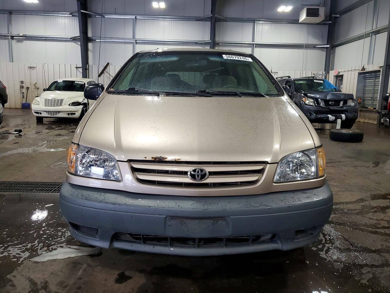 2002 Toyota Sienna Le - Фото 5
