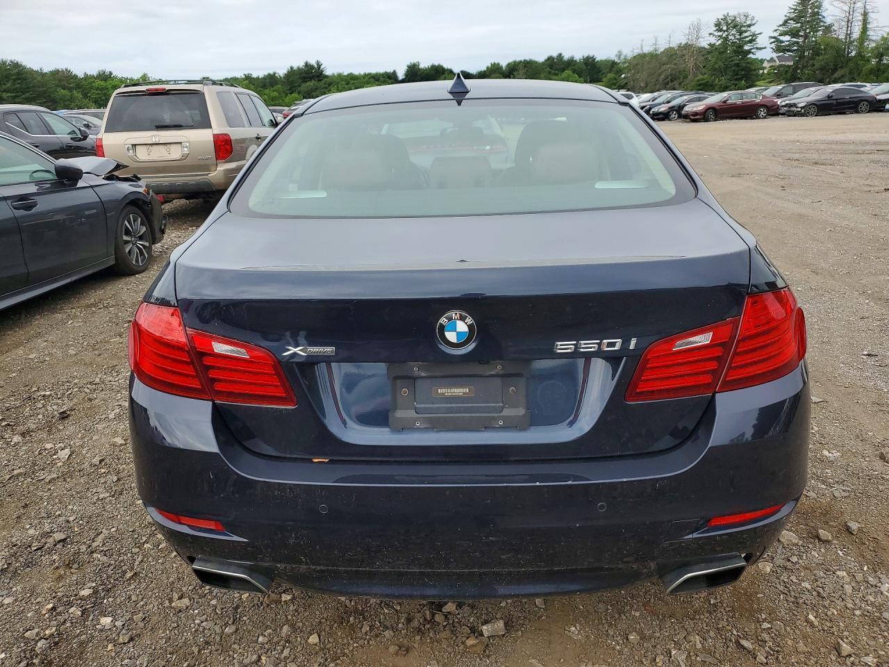 2015 BMW 5 Series - Фото 6