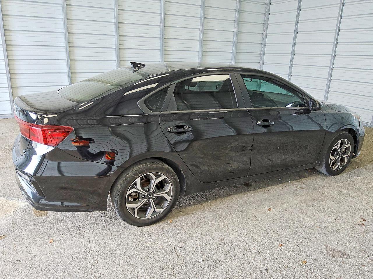 2020 Kia Forte Lxs - Фото 3