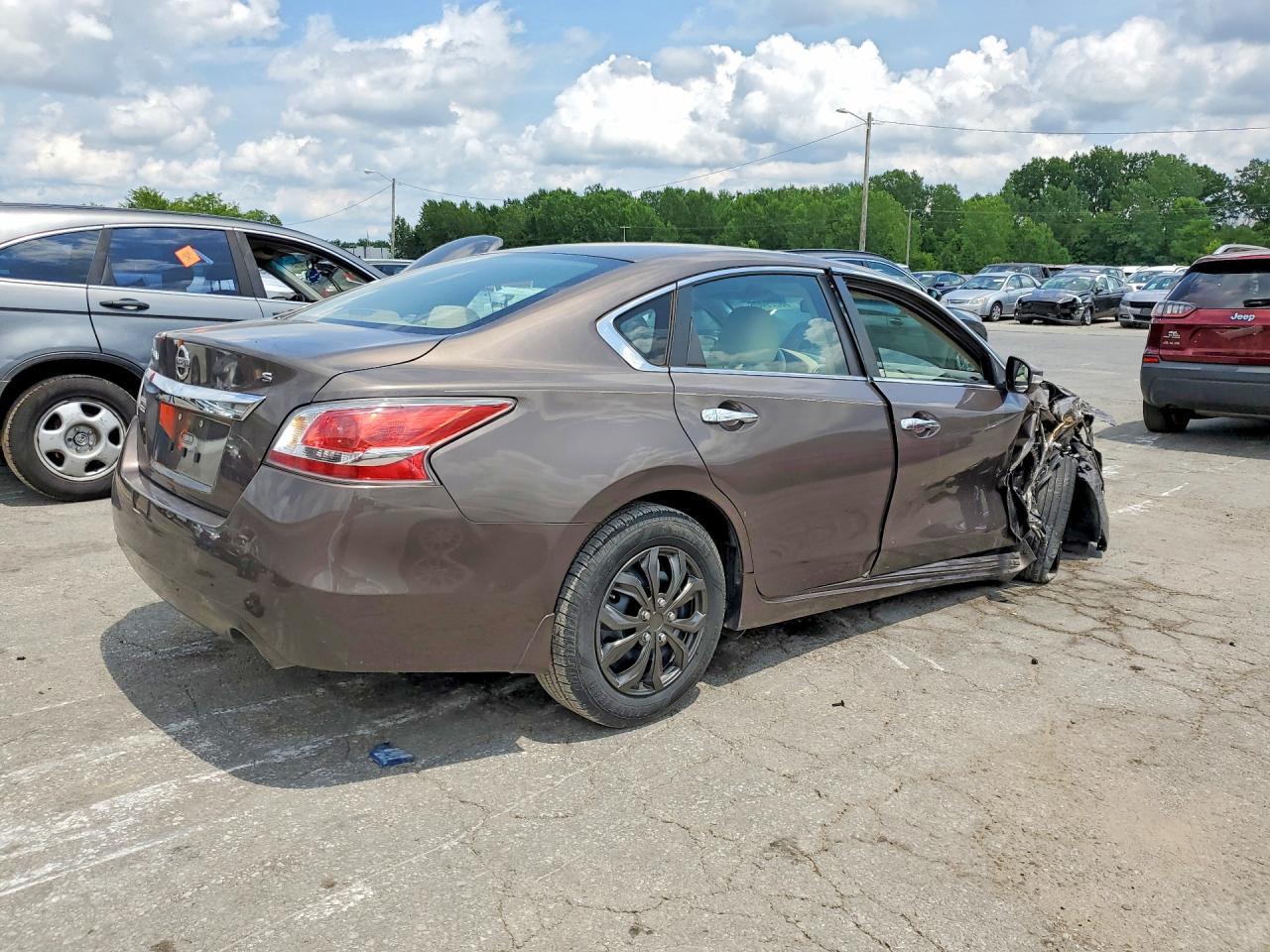 2015 Nissan Altima 2.5 S - Image 3