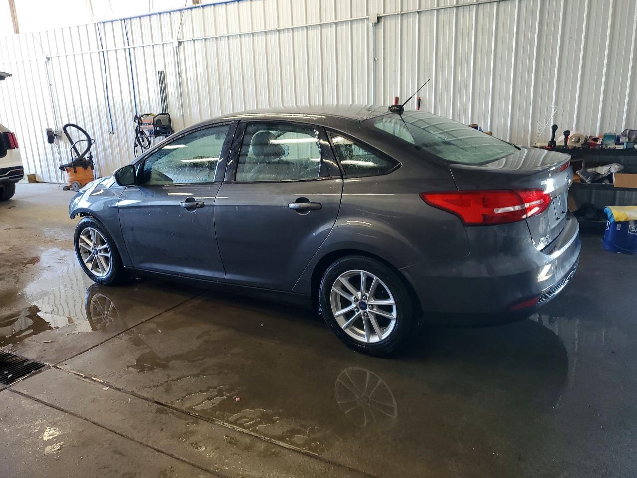 2016 Ford Focus Se - Фото 2