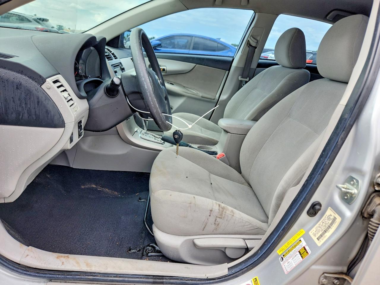 2013 Toyota Corolla Le - Image 7