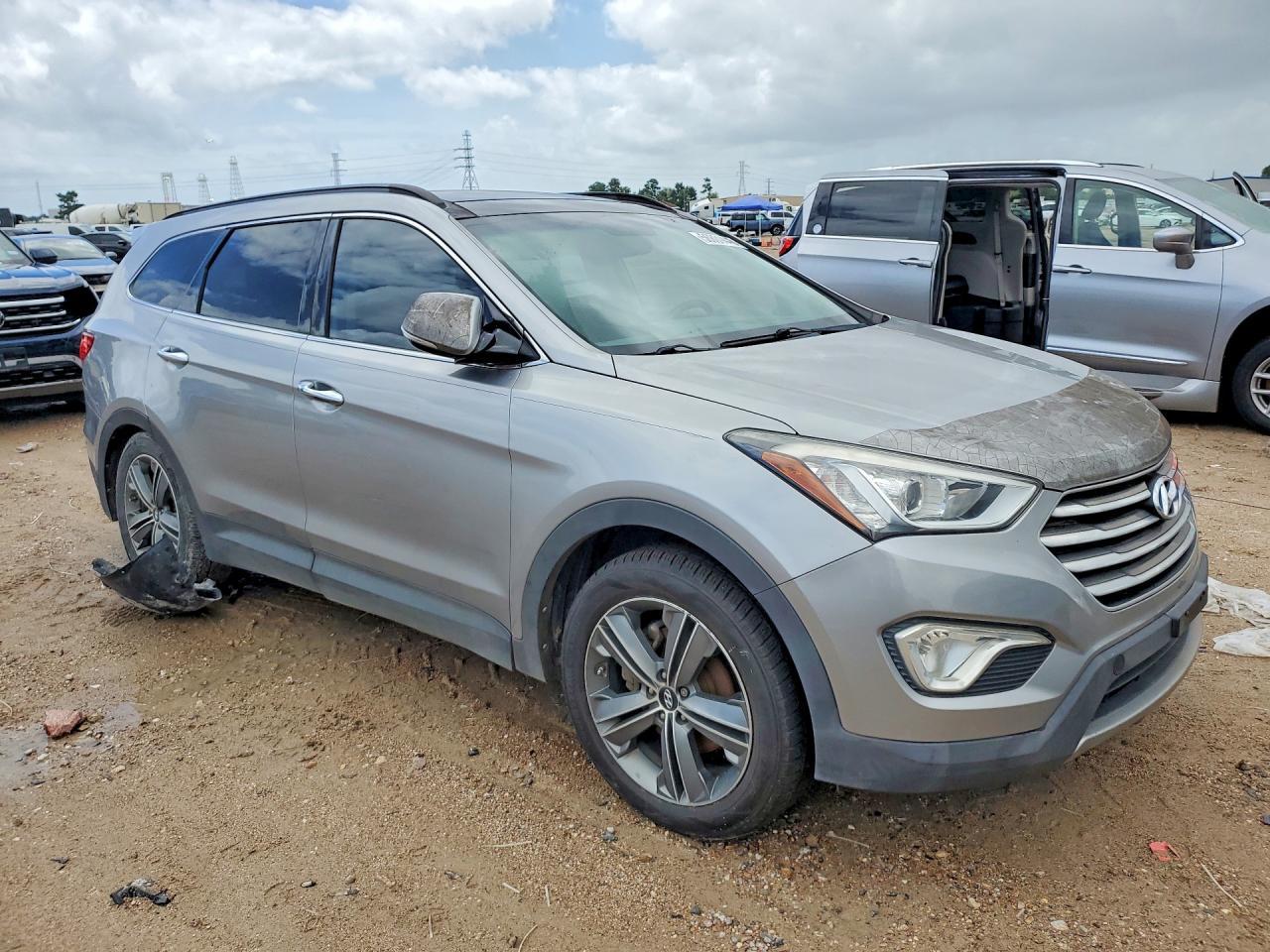 2015 Hyundai Santa Fe Limited - Image 4