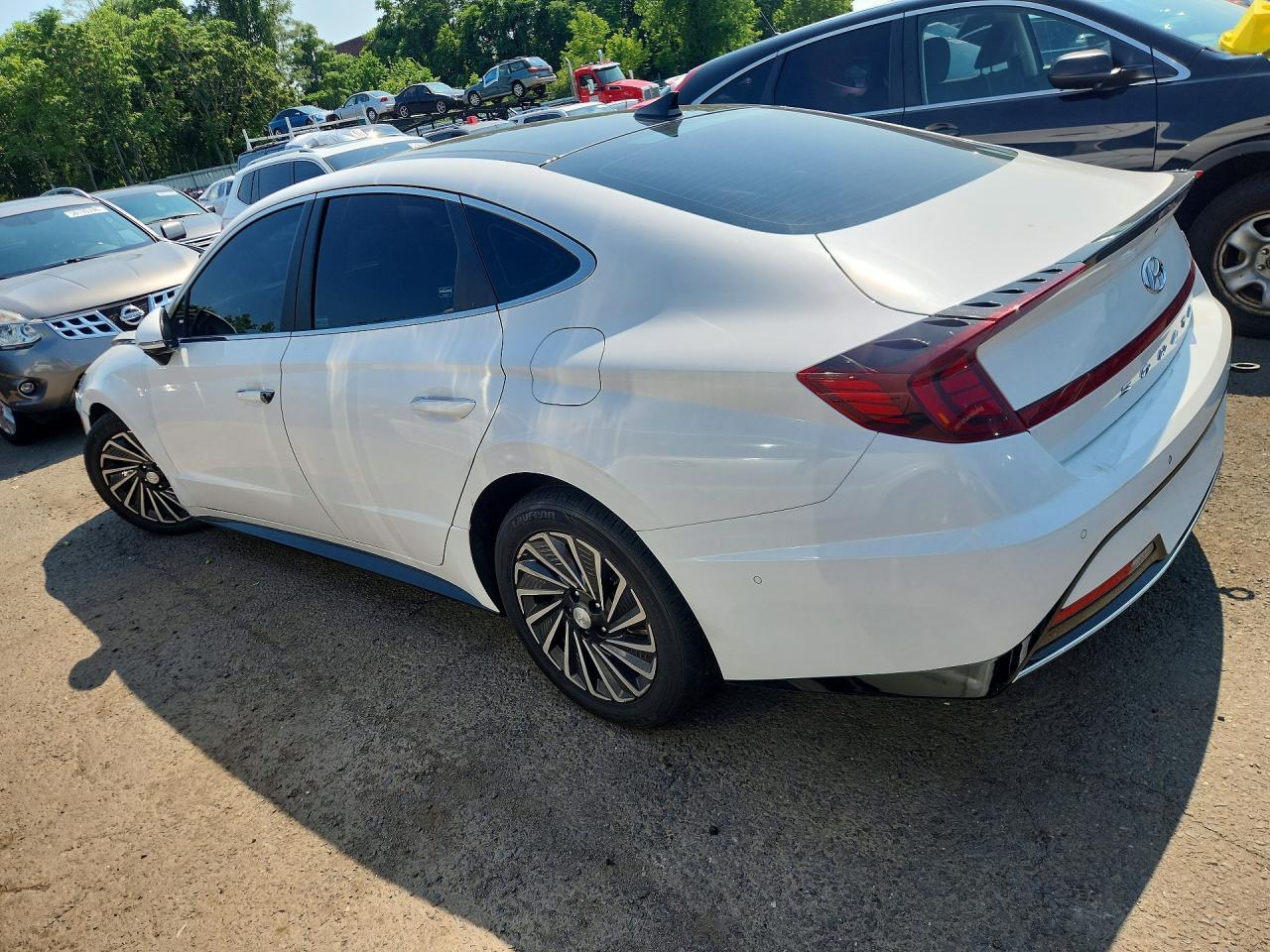 2023 Hyundai Sonata Hybrid Limited - Image 2