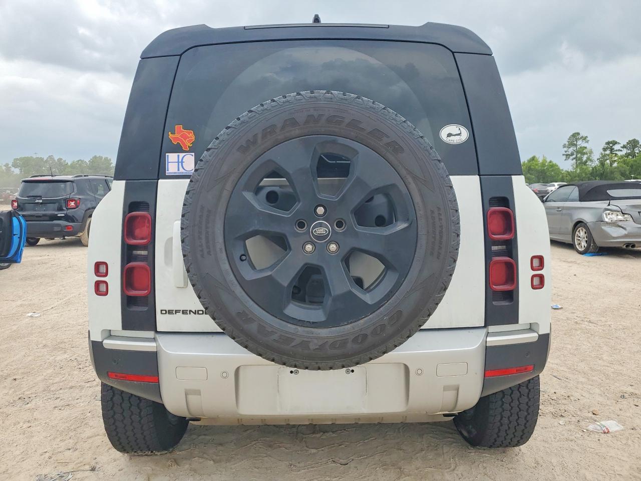 2024 Land Rover Defender 110 S - Image 6
