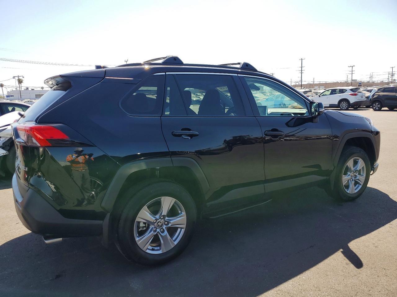 2025 Toyota Rav4 Xle - Image 3