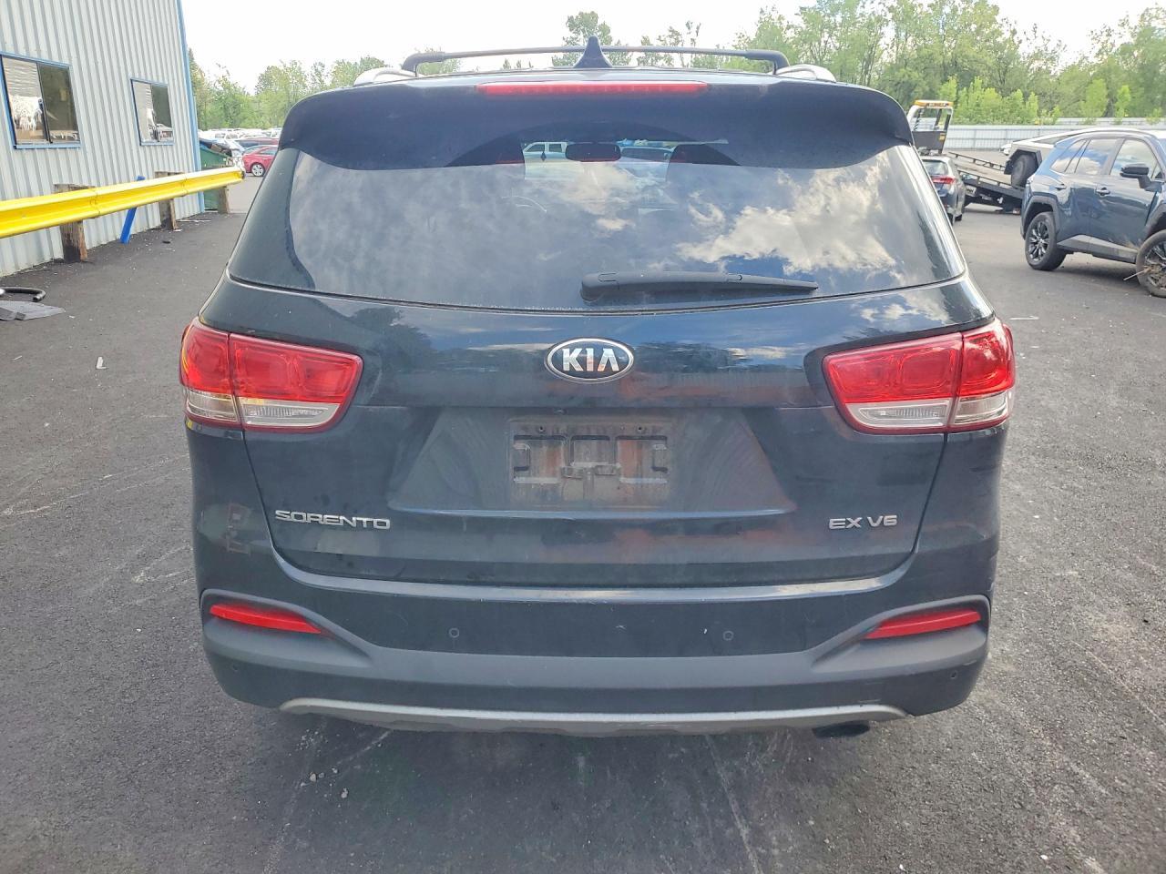 2016 Kia Sorento Ex - Image 6