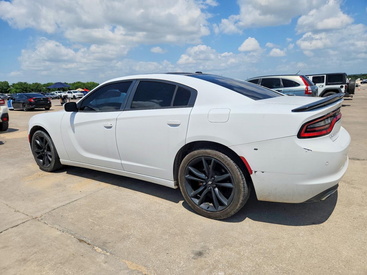2015 Dodge Charger Se - Image 2