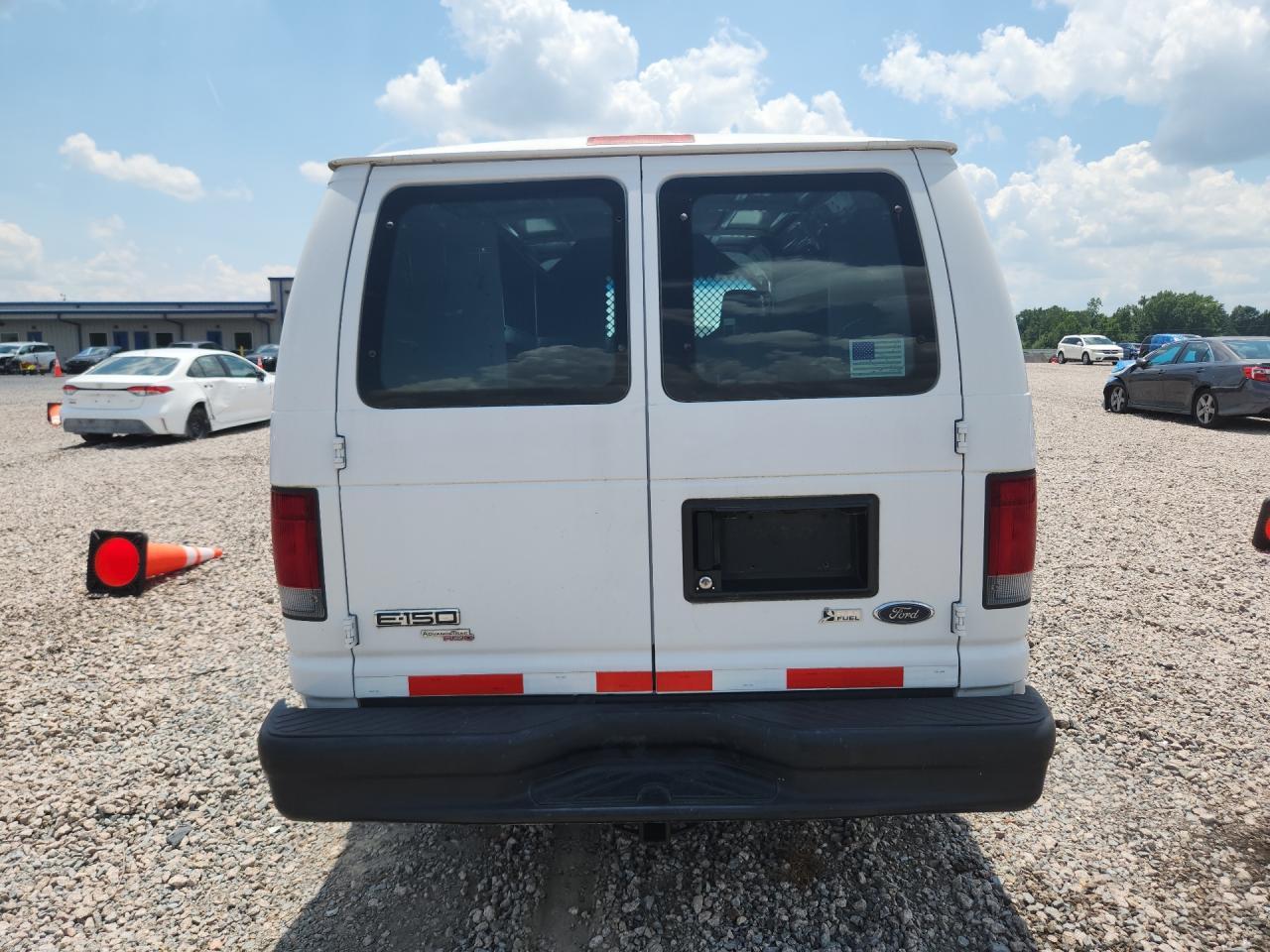 2011 Ford Econoline E150 Van - Фото 6