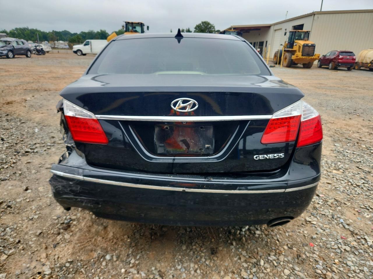 2011 Hyundai Genesis 3.8L - Фото 6
