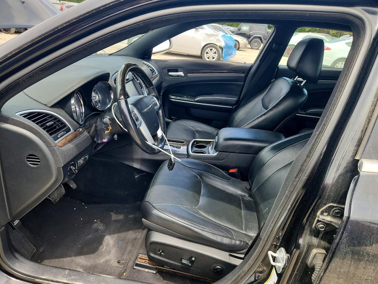 2015 Chrysler 300 - Фото 7