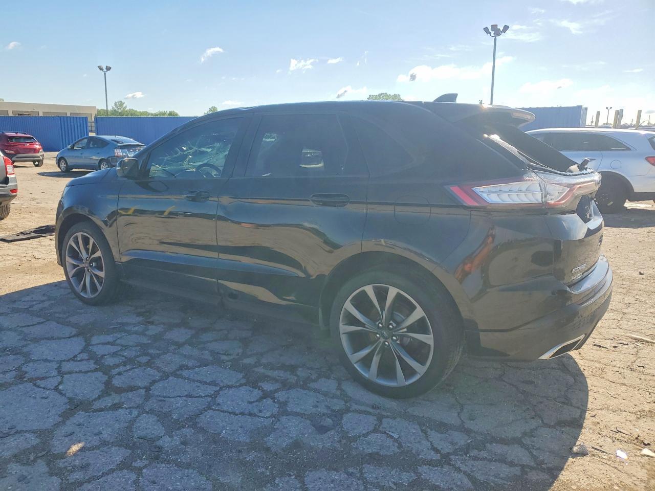 2016 Ford Edge Sport - Image 2
