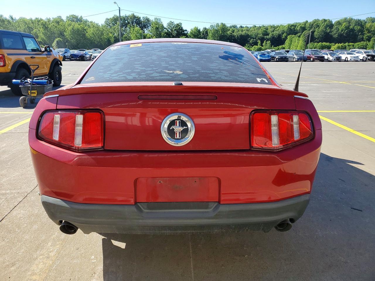 2011 Ford Mustang - Image 6