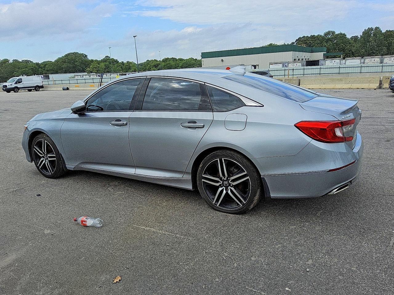 2018 Honda Accord Touring - Фото 2